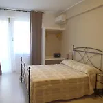 לינה וארוחת בוקר La Perla Di