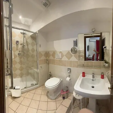 La Perla Di לינה וארוחת בוקר רומא