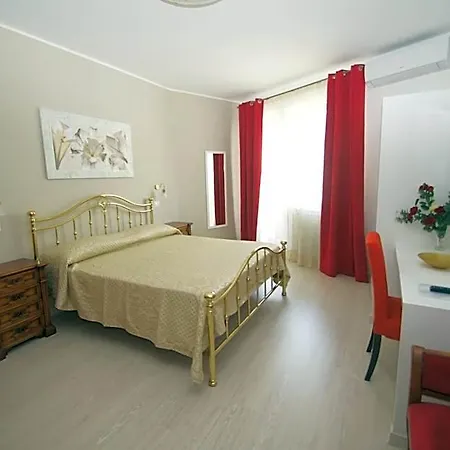 La Perla Di Nocleg ze śniadaniem 4*