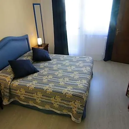 La Perla Di 4* Roma