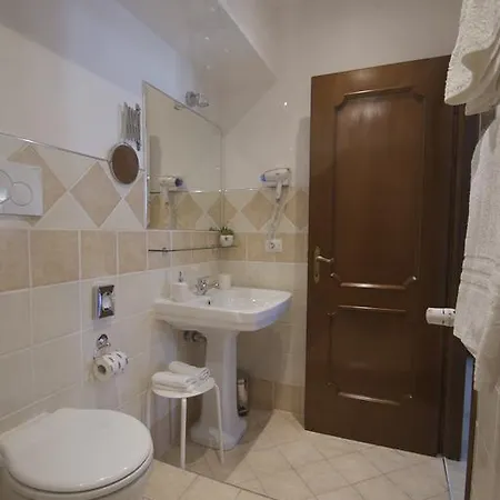 La Perla Di Rome
